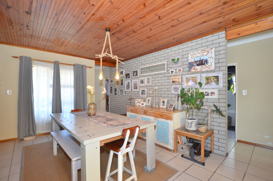 4 Bedroom Property for Sale in Yzerfontein Western Cape